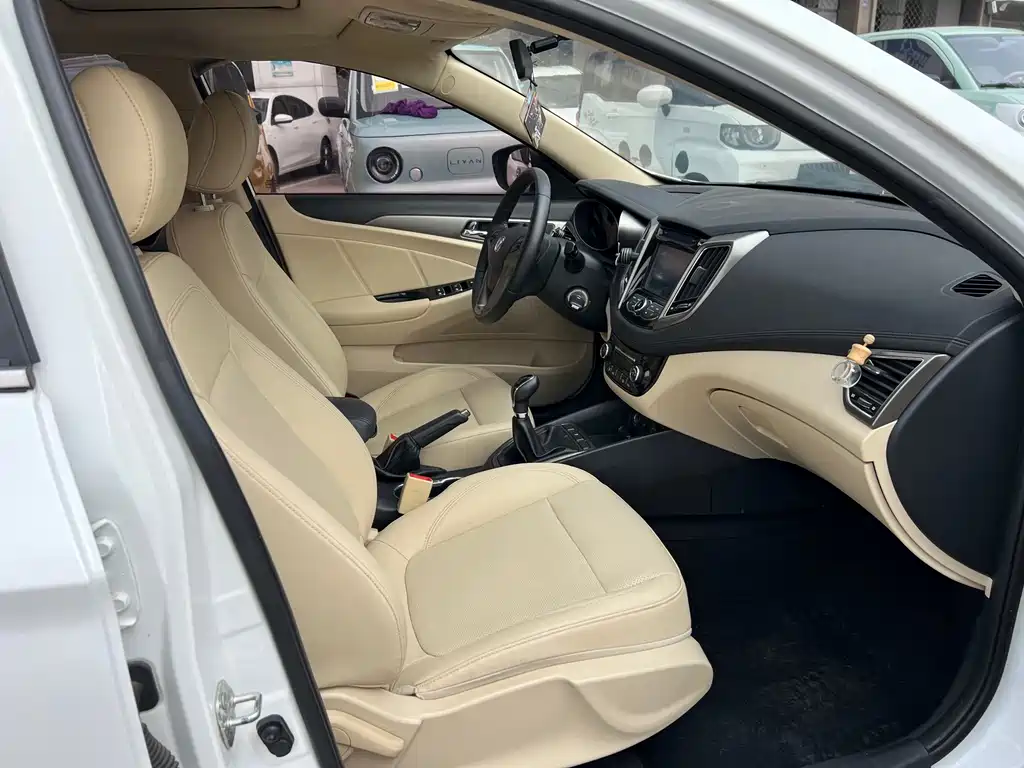 Changan Eado — миниатюра 7