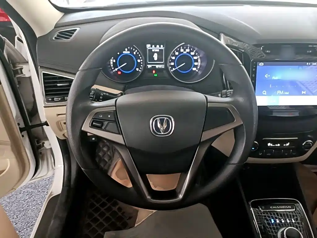 Changan Eado New Energy — миниатюра 11