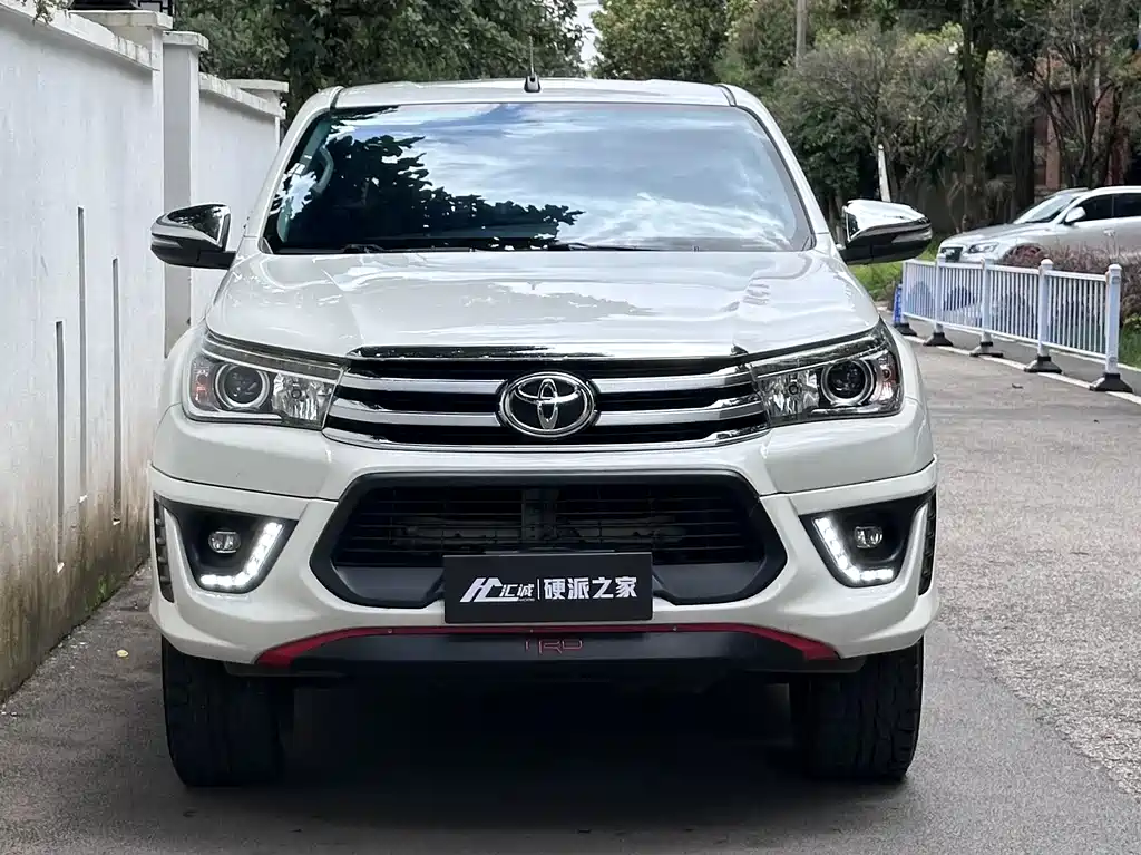 Toyota Hilux 2020 4.0L AT