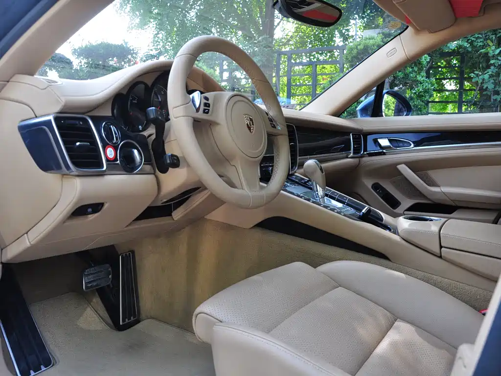 Porsche Panamera 2014 Panamera 4 3.0T