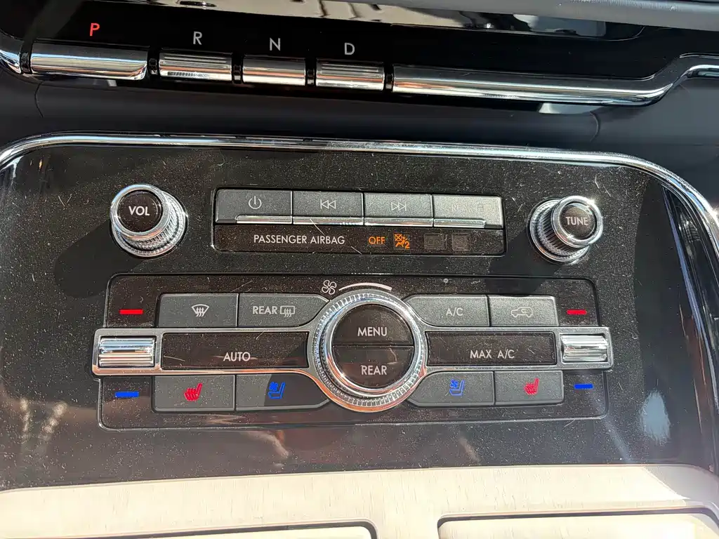 Lincoln Navigator — миниатюра 19