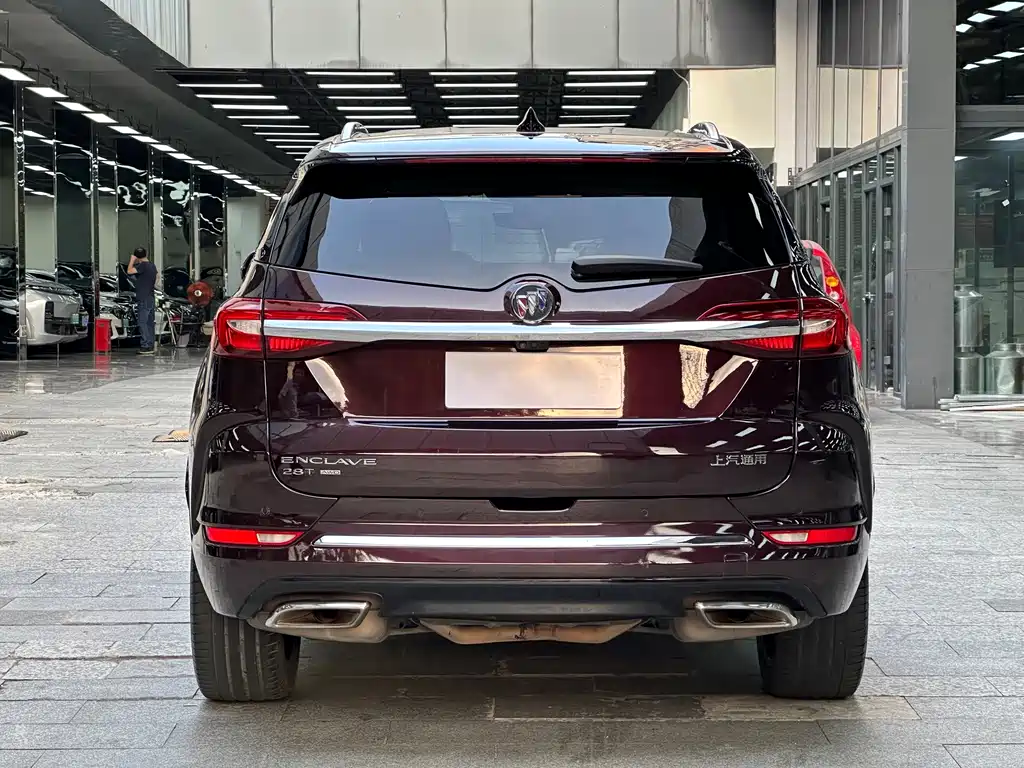 Buick Enclave — миниатюра 17
