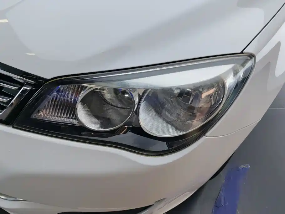 Roewe 350 — миниатюра 5