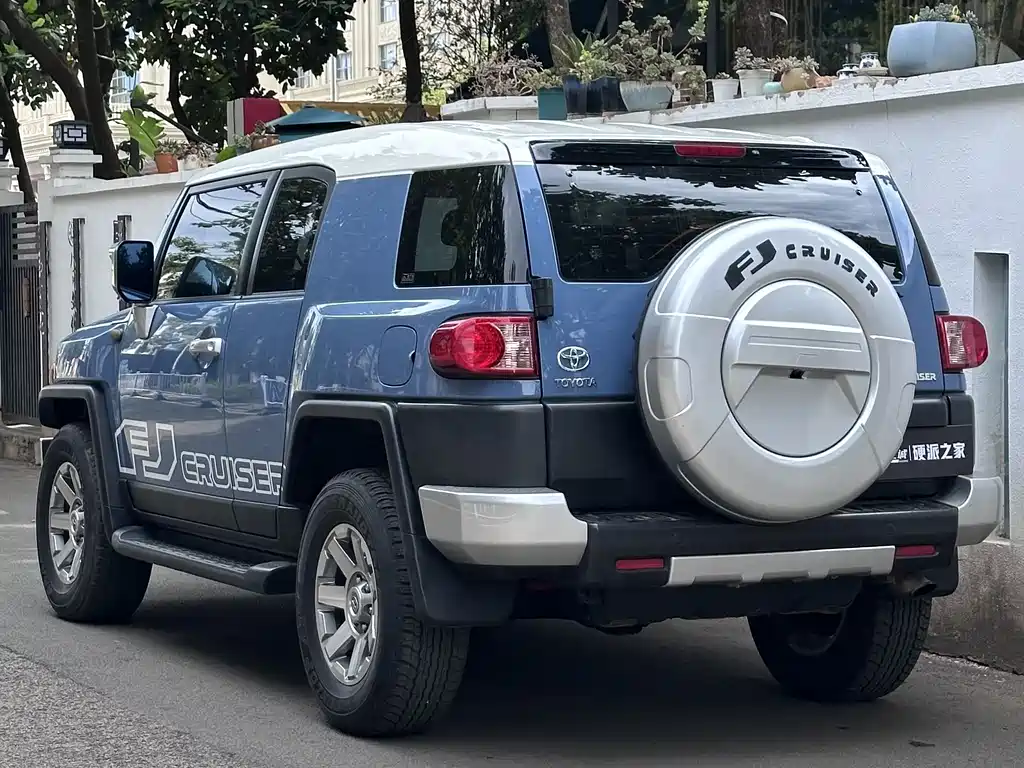 Toyota FJ Cruiser FJ 2018 4.0L AT