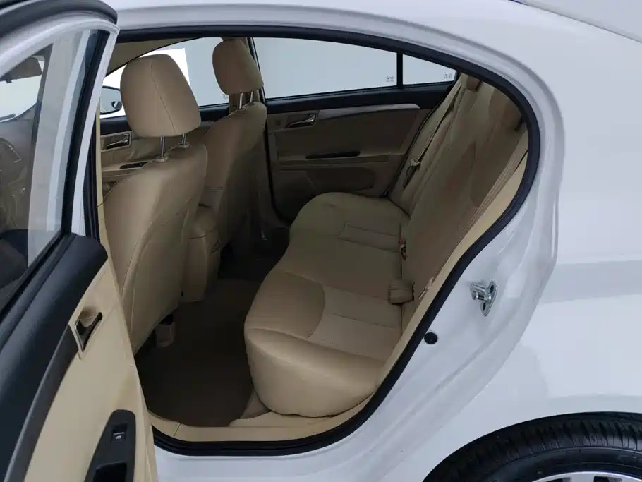 Roewe 350 — миниатюра 11