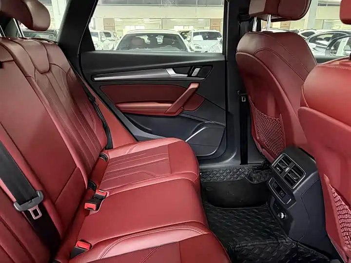 Audi Q5L 2024 40 TFSI Luxury