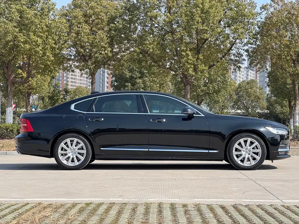 Volvo S90 2020 T5 Luxury