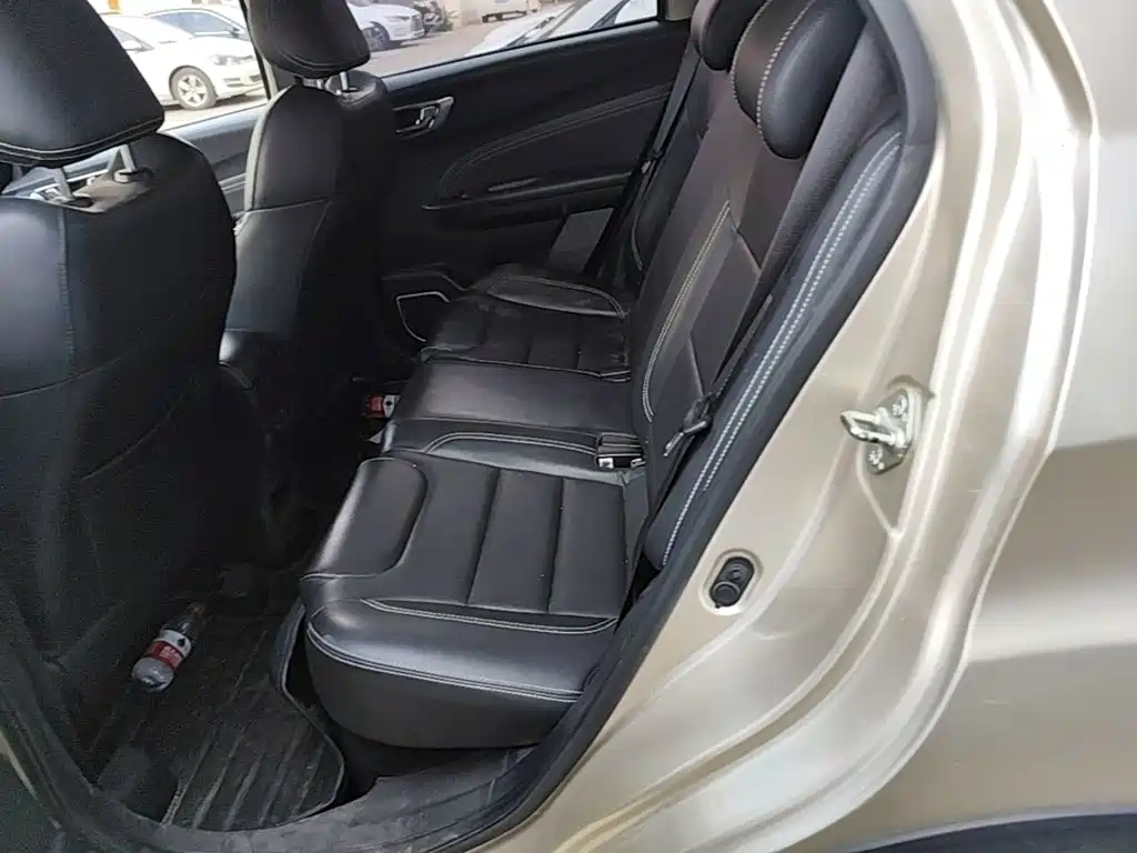 Geely Vision X3 — миниатюра 22