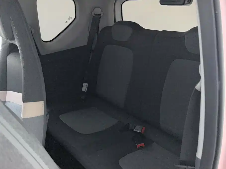 Wuling MINIEV — миниатюра 11