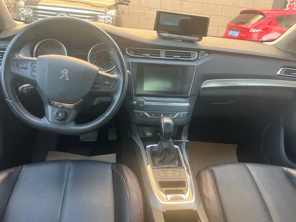 Peugeot 408 — миниатюра 9