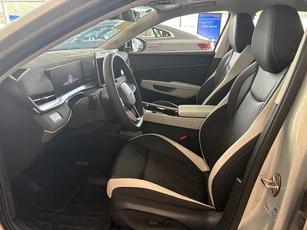 Volkswagen Sagitar 2026 L 300TSI DSG Elite