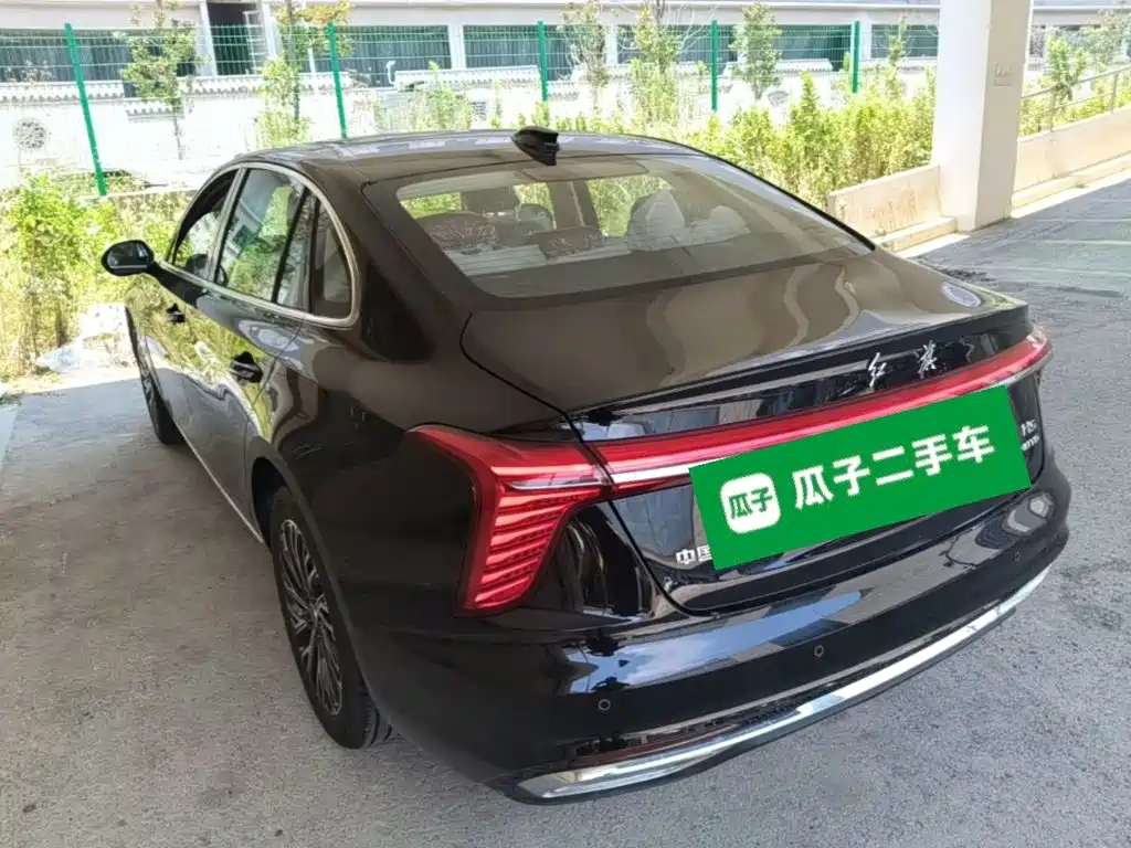 Hongqi H5 2025 2.0T AT