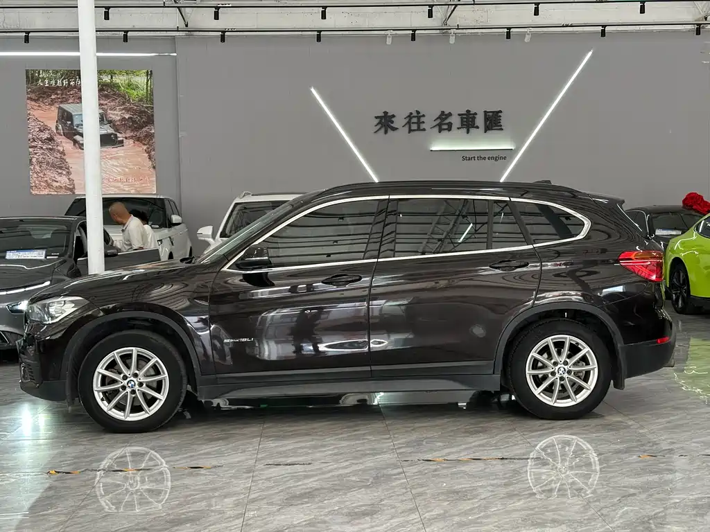 BMW  X1