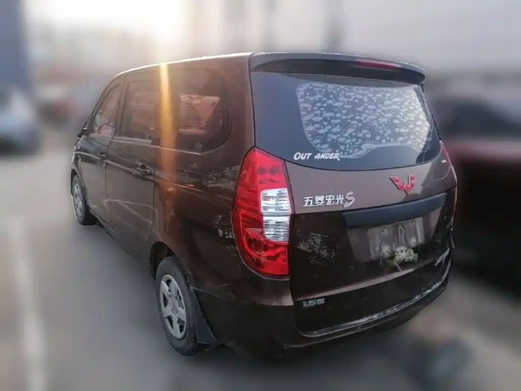 Wuling Hongguang — миниатюра 7