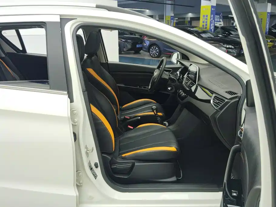 Baojun 310 — миниатюра 8