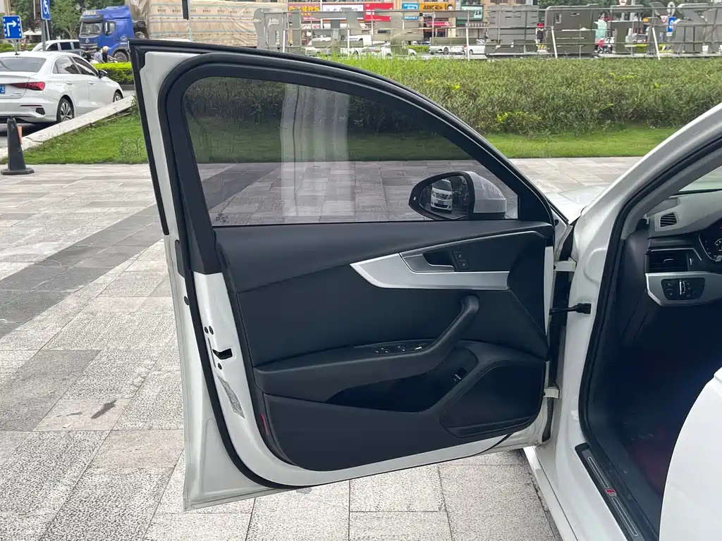 Audi A4L — миниатюра 11
