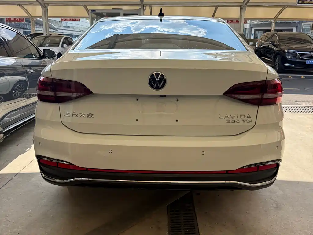 Volkswagen Lavida — миниатюра 8