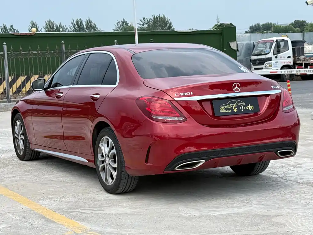 Mercedes-Benz C-Class — миниатюра 11