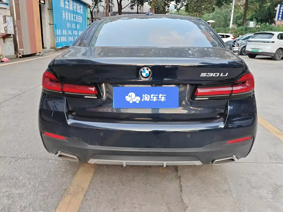 BMW 5 Series — миниатюра 4