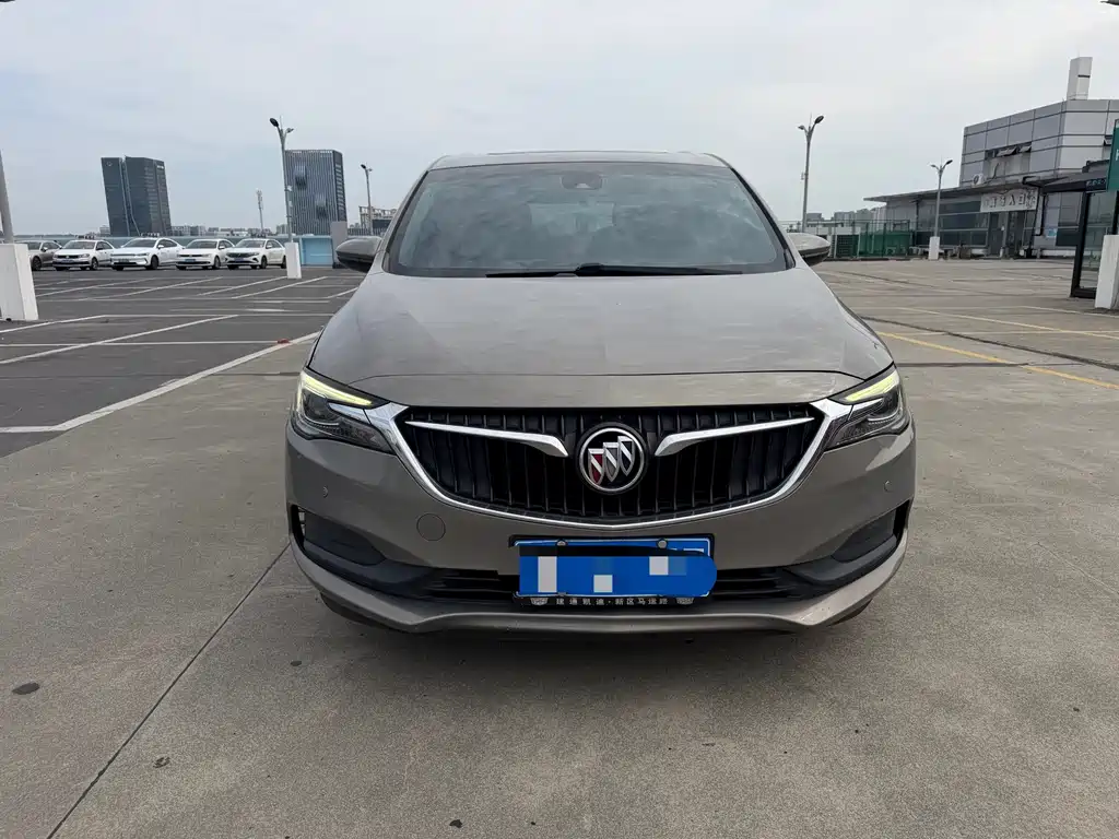 Buick GL6 2018 18T 6 мест Luxury