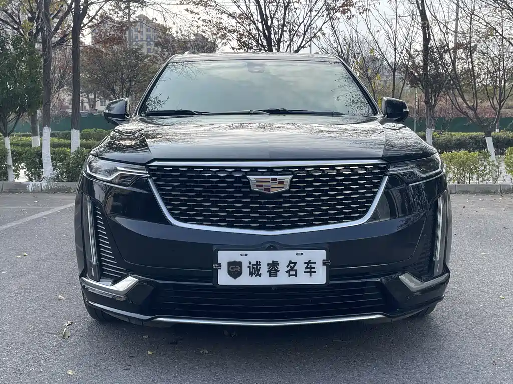 CADILLAC XT6