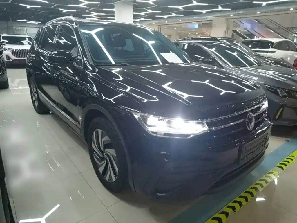 Volkswagen Tiguan L — миниатюра 4