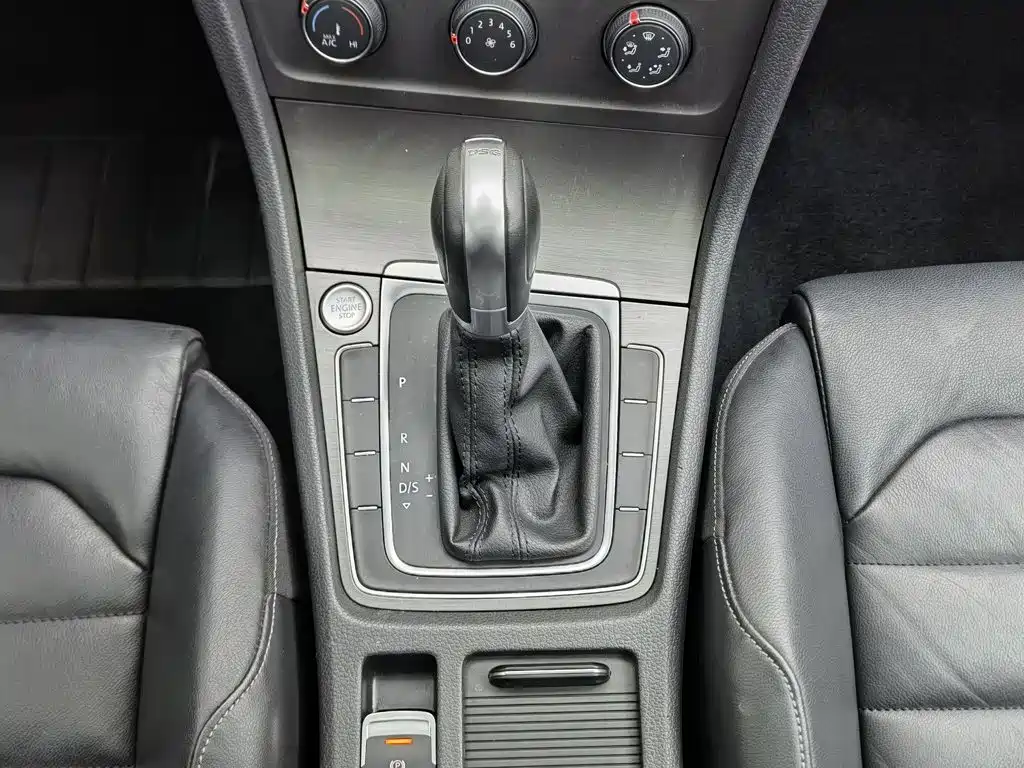 Volkswagen Golf — миниатюра 13