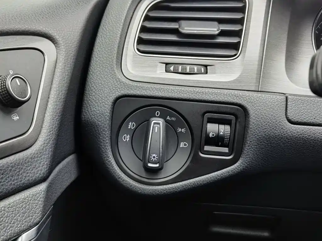 Volkswagen Golf — миниатюра 21