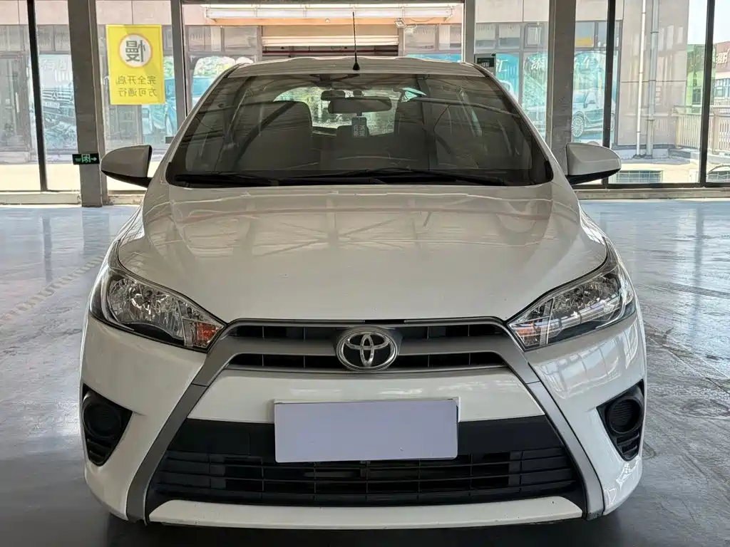 Toyota Yaris L — миниатюра 4