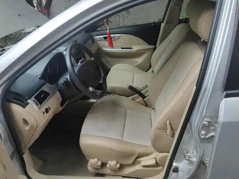 Buick Excelle — миниатюра 9