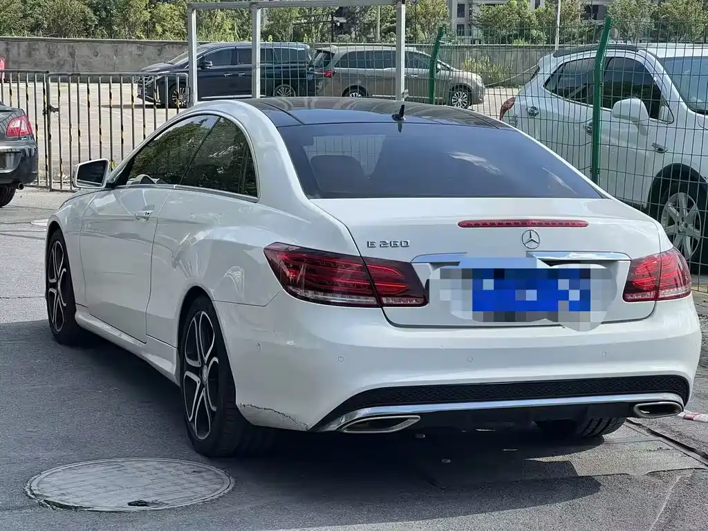 Mercedes-Benz E-Class (Import) — миниатюра 6