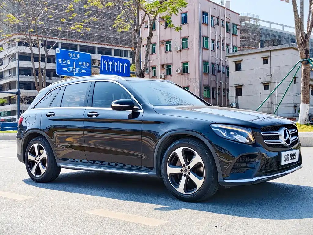 MERCEDES-BENZ GLC