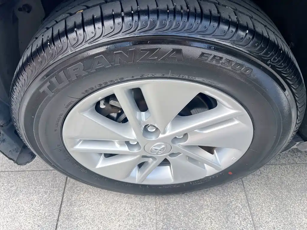 Toyota Corolla — миниатюра 12
