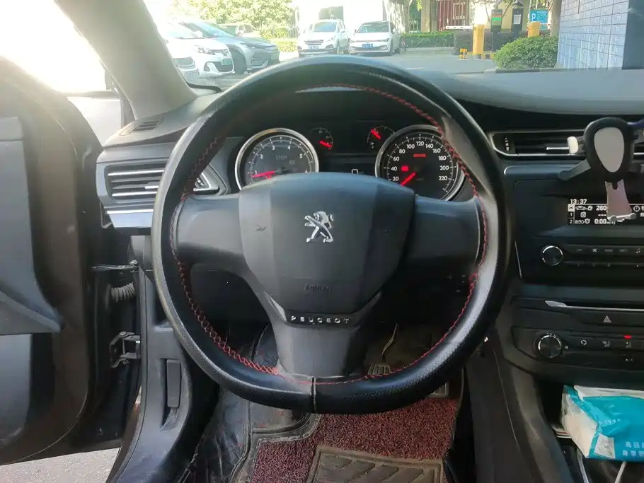 Peugeot 408 — миниатюра 15