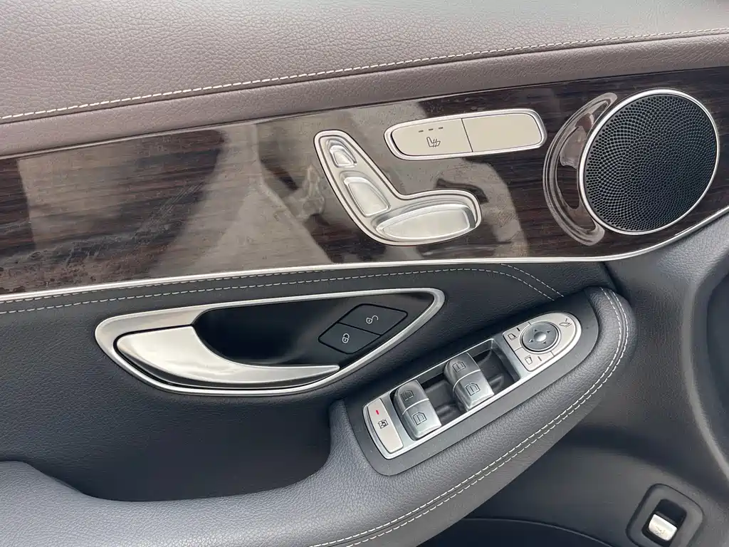 Mercedes-Benz GLC — миниатюра 12