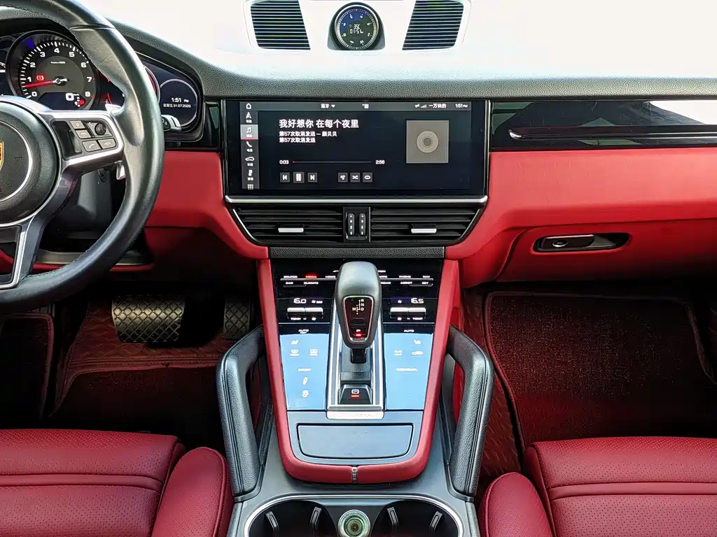 Porsche Cayenne — миниатюра 14