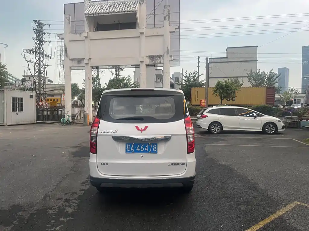 Wuling Hongguang — миниатюра 6