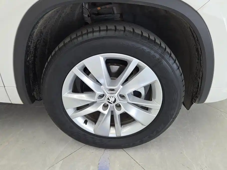 Skoda Kodiaq TSI330 5 seats 2WD Strength Edition, фото 6