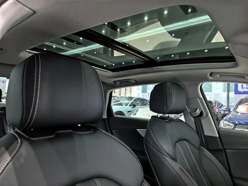 Audi A4L — миниатюра 13