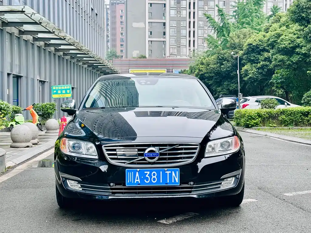Volvo S80L 2014