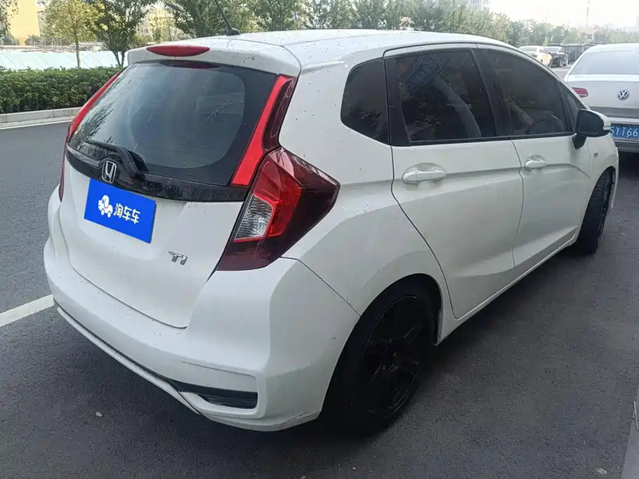 Honda Fit — миниатюра 3