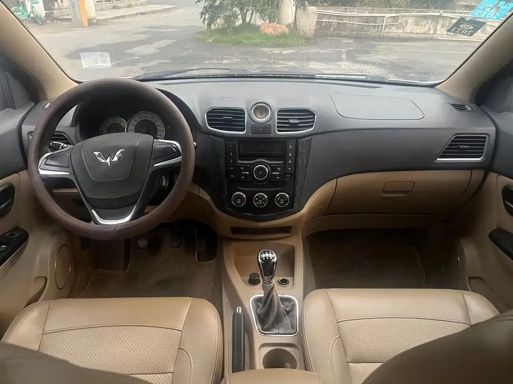 Wuling Hongguang — миниатюра 18