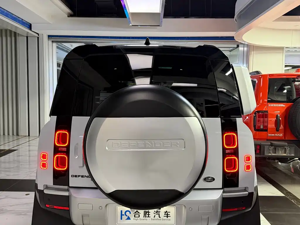 Land Rover 路虎卫士新能源 — миниатюра 8