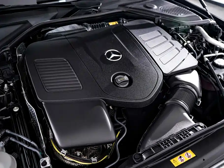 Mercedes-Benz E-Class — миниатюра 13