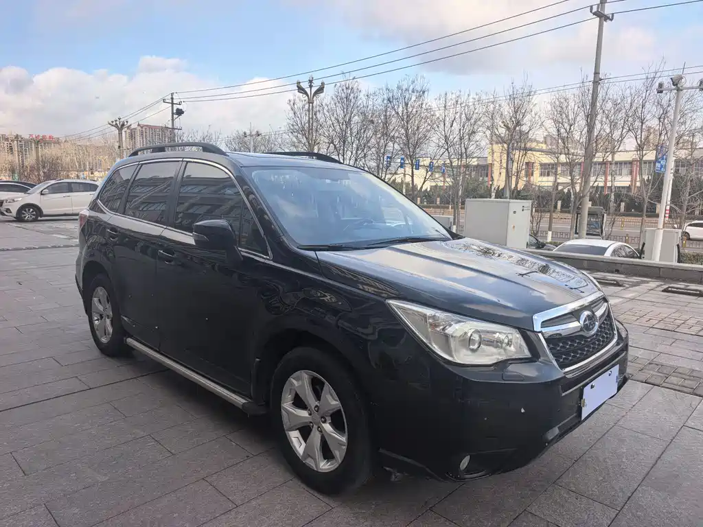 Subaru Forester 2013 2.5i AT Luxury
