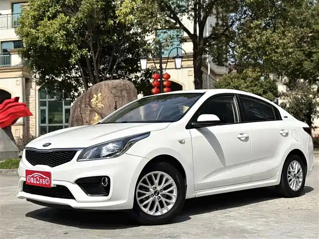 KIA  K2 2018