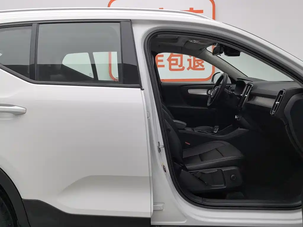 Volvo XC40 — миниатюра 23