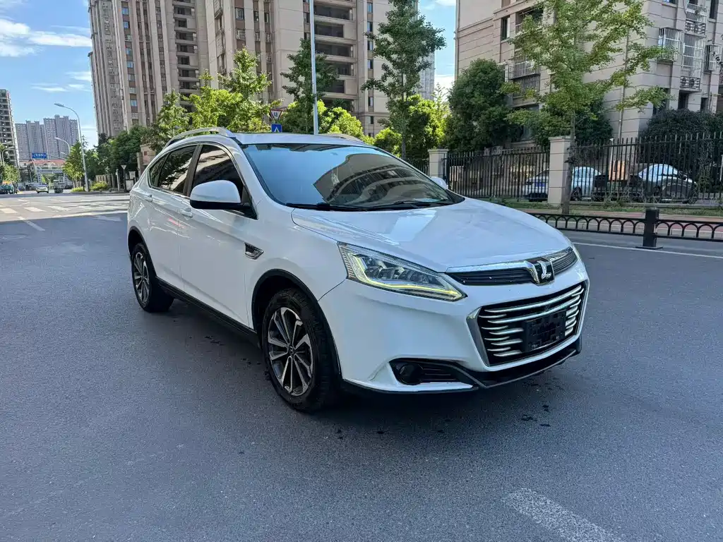 Luxgen U6 — миниатюра 3