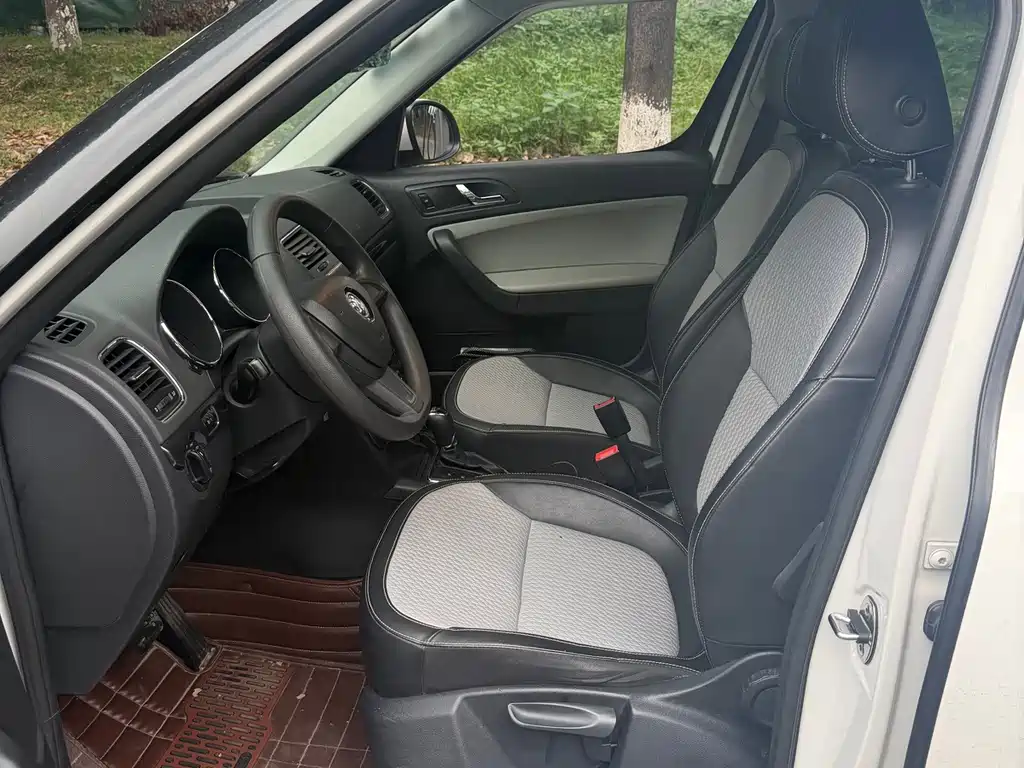 Skoda Yeti — миниатюра 11