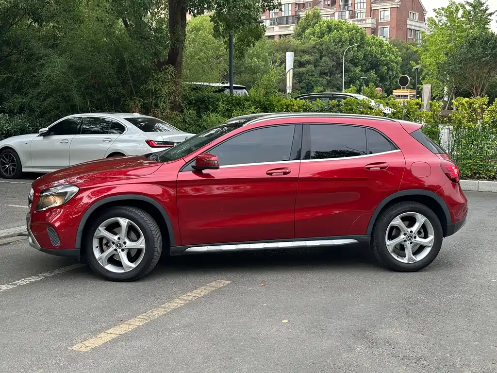 Mercedes-Benz GLA — миниатюра 7